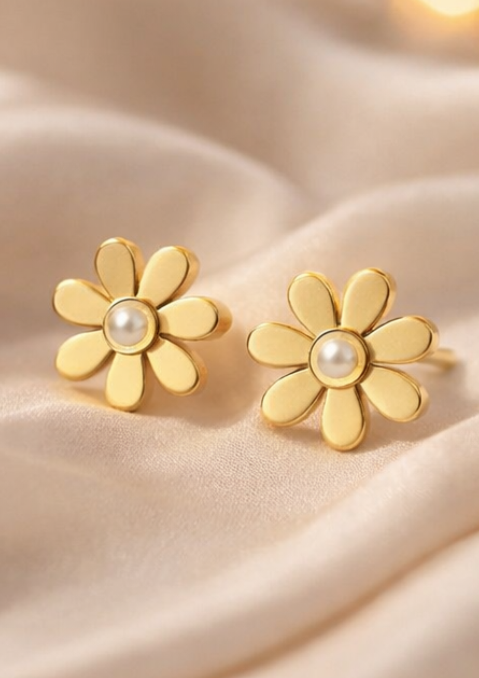 Elegant Gold Flower Earring